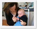 060319 Emily und der erste Moehrchenbrei (01) * 2048 x 1536 * (810KB)